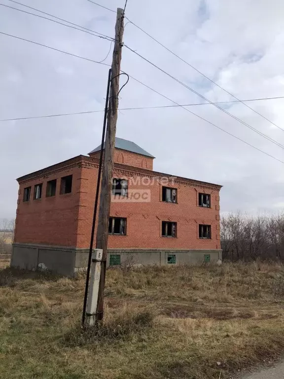 Дом в Челябинская область, Троицкий район, Новомирское с/пос, пос. ... - Фото 0