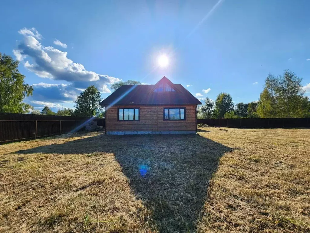 Дом в Тверская область, Конаковский муниципальный округ, д. Юрьево ... - Фото 1