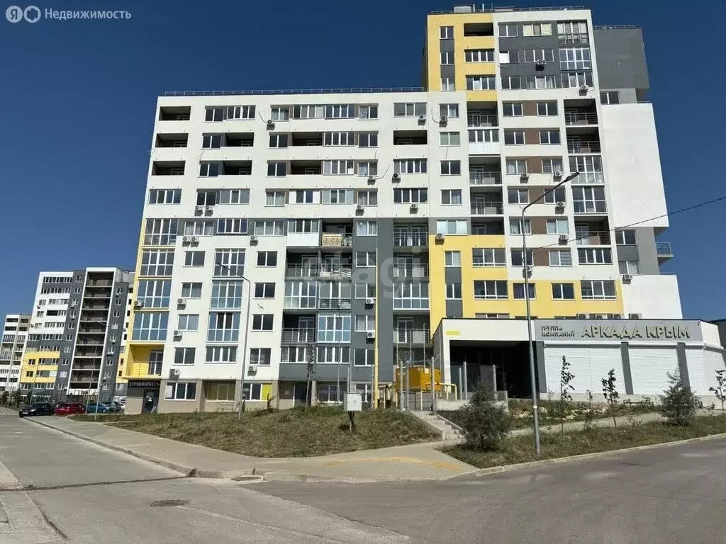 3-комнатная квартира: посёлок городского типа Молодёжное, Парковая ... - Фото 1