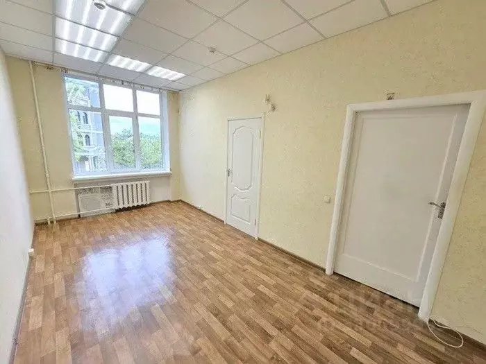 Офис в Севастополь ул. Пожарова, 26В (15 м) - Фото 1