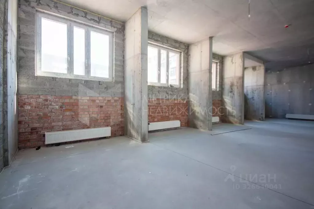 Помещение свободного назначения в Тюменская область, Тюмень ул. ... - Фото 1