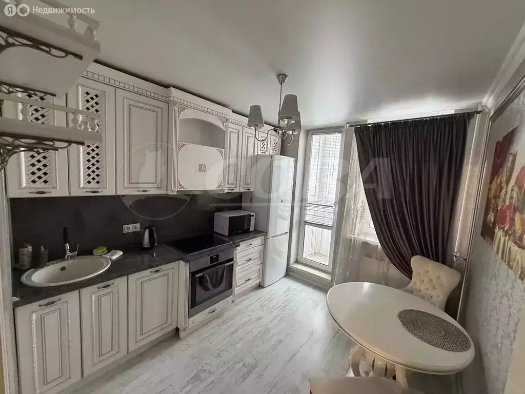 1-комнатная квартира: Ялуторовск, улица Свободы, 164к2 (42.5 м) - Фото 1