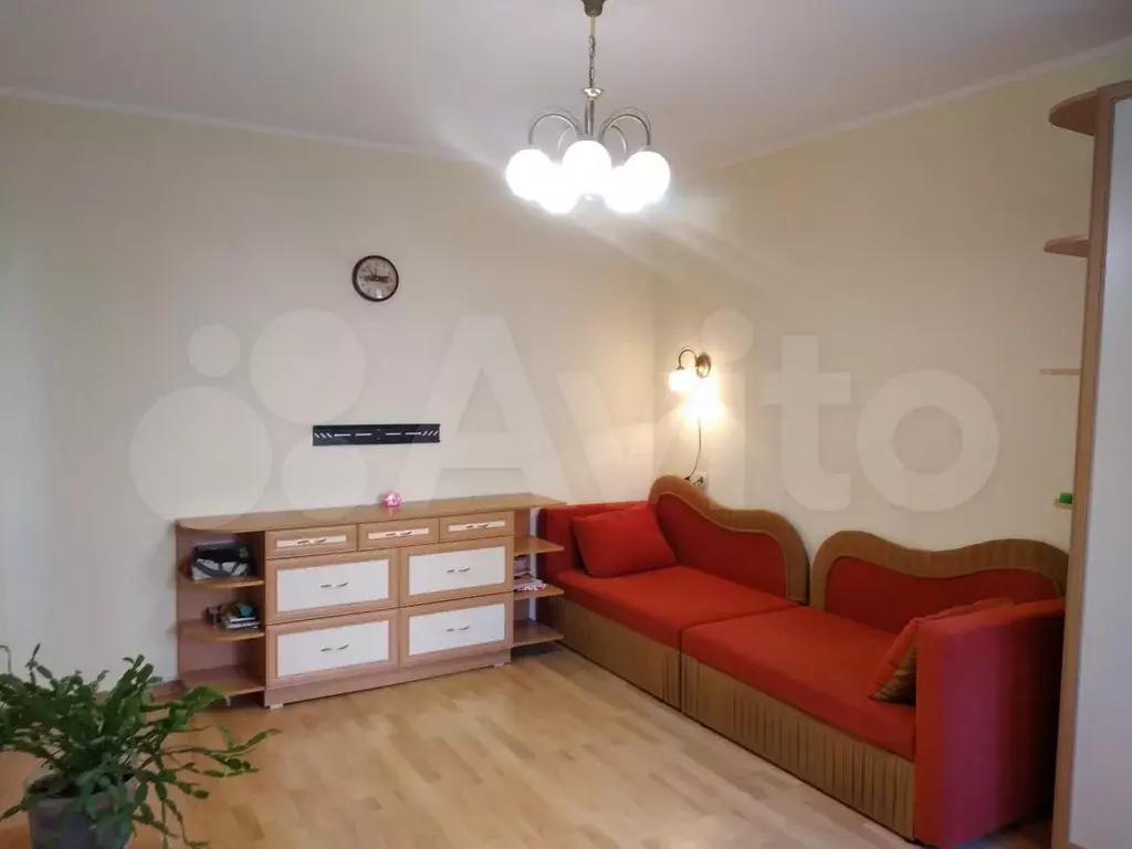 1-к. квартира, 39 м, 4/10 эт. - Фото 0