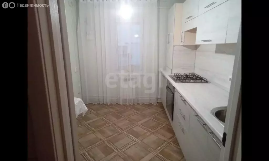 2-комнатная квартира: Елабуга, улица Азина, 108А (57 м) - Фото 2