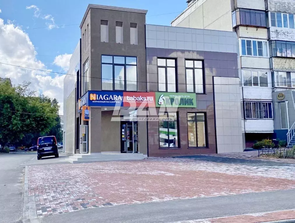 Торговая площадь в Челябинская область, Троицк 2-й мкр, 1Б (345 м) - Фото 1