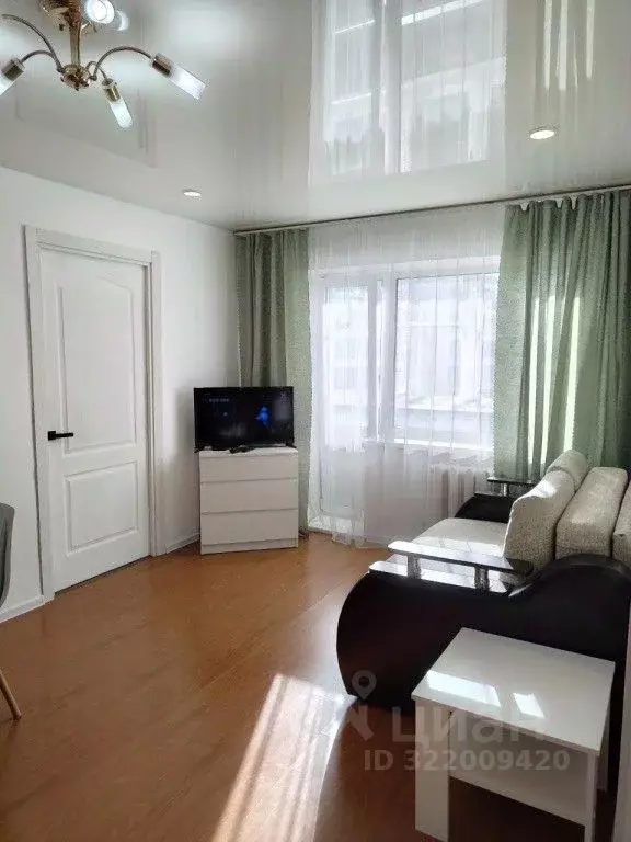 2-к кв. Свердловская область, Нижний Тагил просп. Мира, 4 (50.0 м) - Фото 1