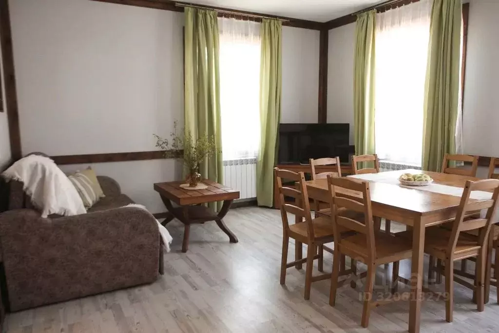 Дом в Калужская область, Тарусский район, с. Волковское  (92 м) - Фото 1