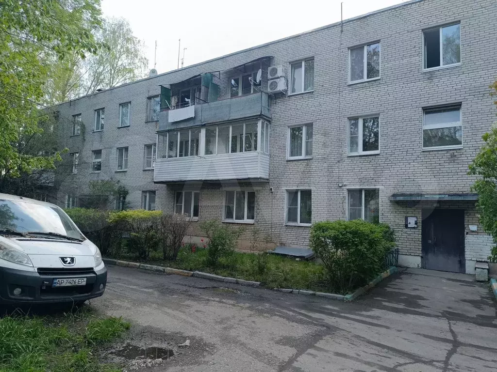 Комната 14 м в 3-к., 1/3 эт. - Фото 0
