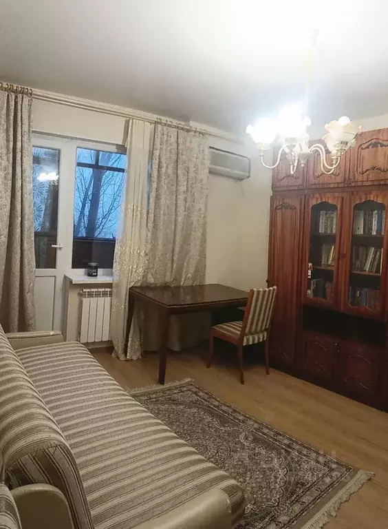 2-к кв. Волгоградская область, Волгоград ул. 8-й Воздушной Армии, 44 ... - Фото 1