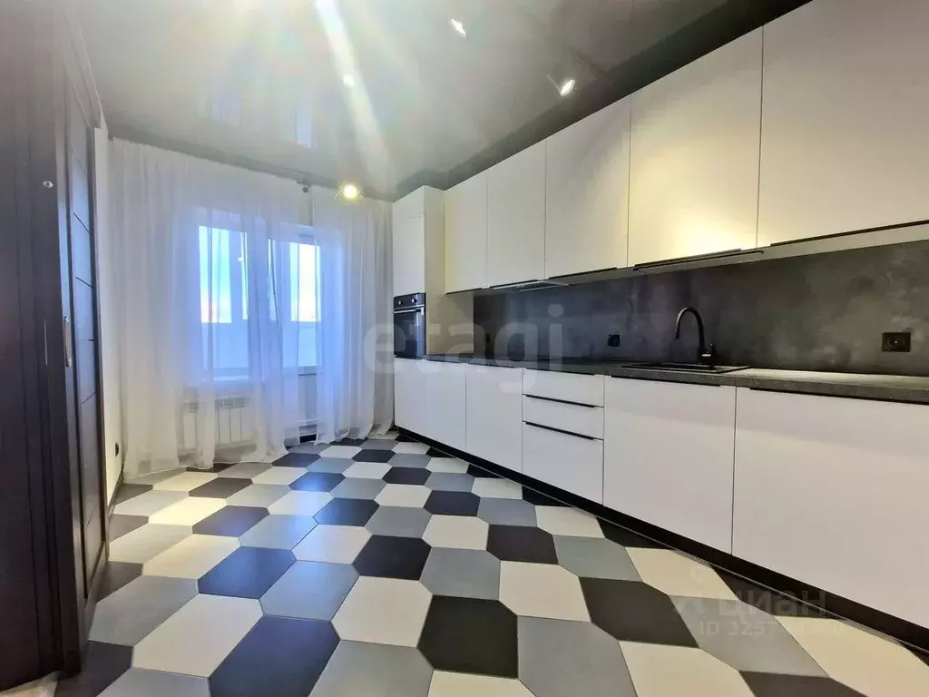 3-к кв. Липецкая область, Липецк ул. Хренникова, 4 (75.7 м) - Фото 1