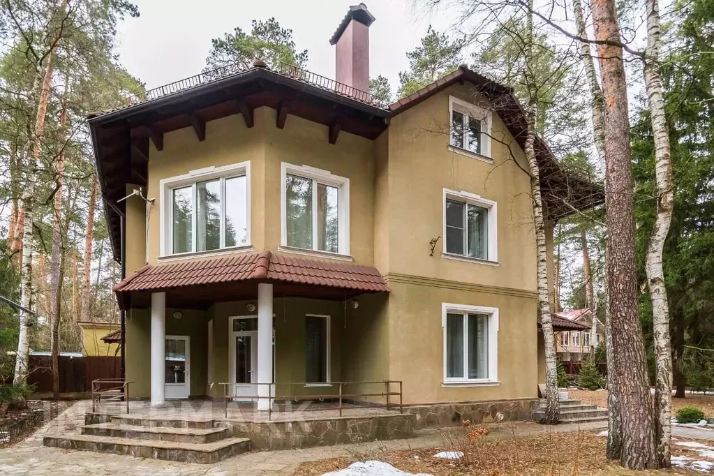 Коттедж в Московская область, Одинцовский городской округ, д. Жуковка  ... - Фото 1