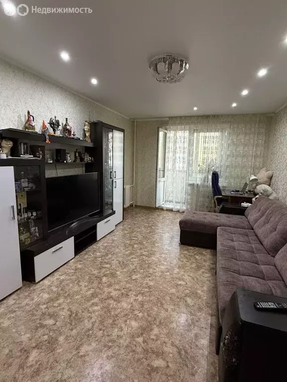 2-комнатная квартира: Нижнекамск, улица Рифката Гайнуллина, 16 (52 м) - Фото 0