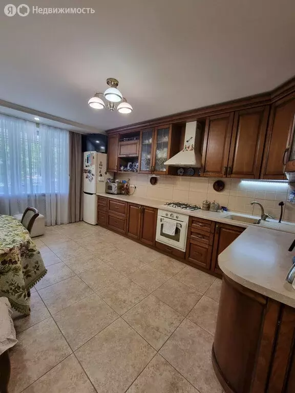 2-комнатная квартира: Владикавказ, улица Алихана Гагкаева, 5к7 (62 м) - Фото 0