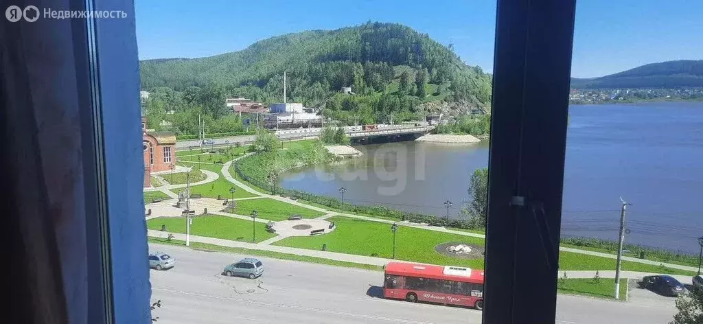 1-комнатная квартира: Златоуст, Таганайская улица, 8 (35 м) - Фото 1