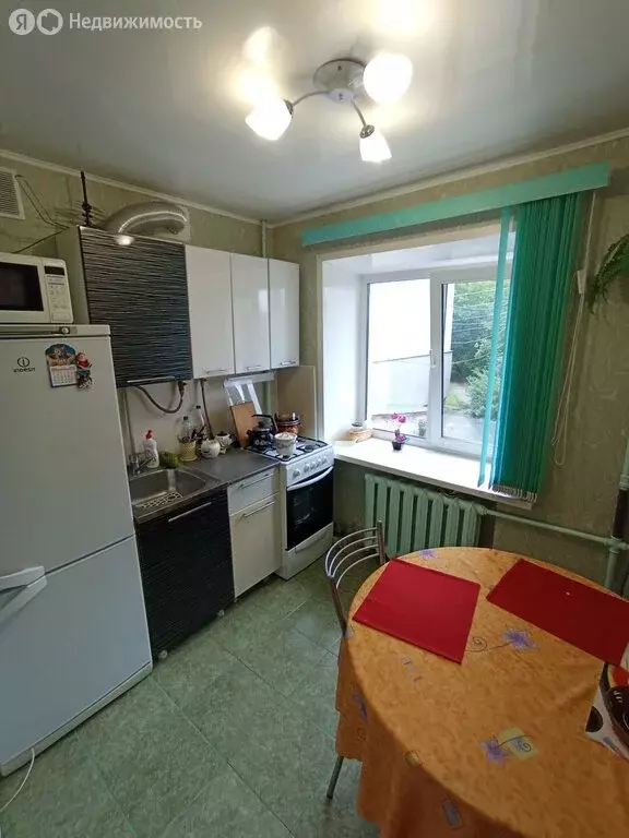 2-комнатная квартира: Бор, улица Максима Горького, 5 (41 м) - Фото 1