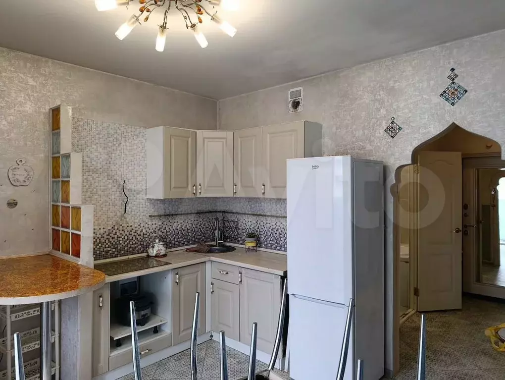 2-к. квартира, 40 м, 14/18 эт. - Фото 0