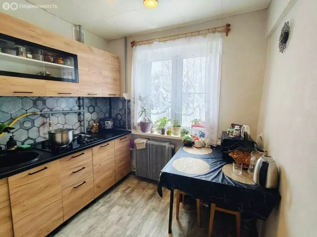 3-комнатная квартира: посёлок городского типа Грицовский, Первомайская ... - Фото 2