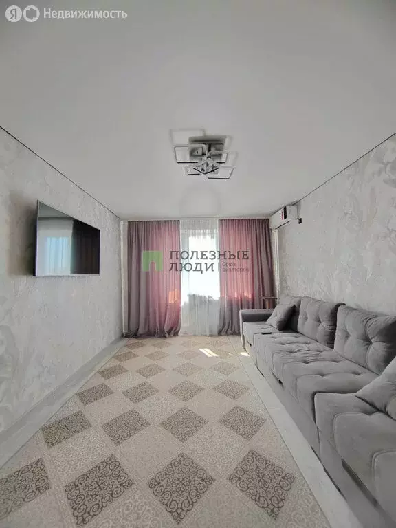 3-комнатная квартира: Астрахань, Грановский переулок, 61 (70 м) - Фото 1