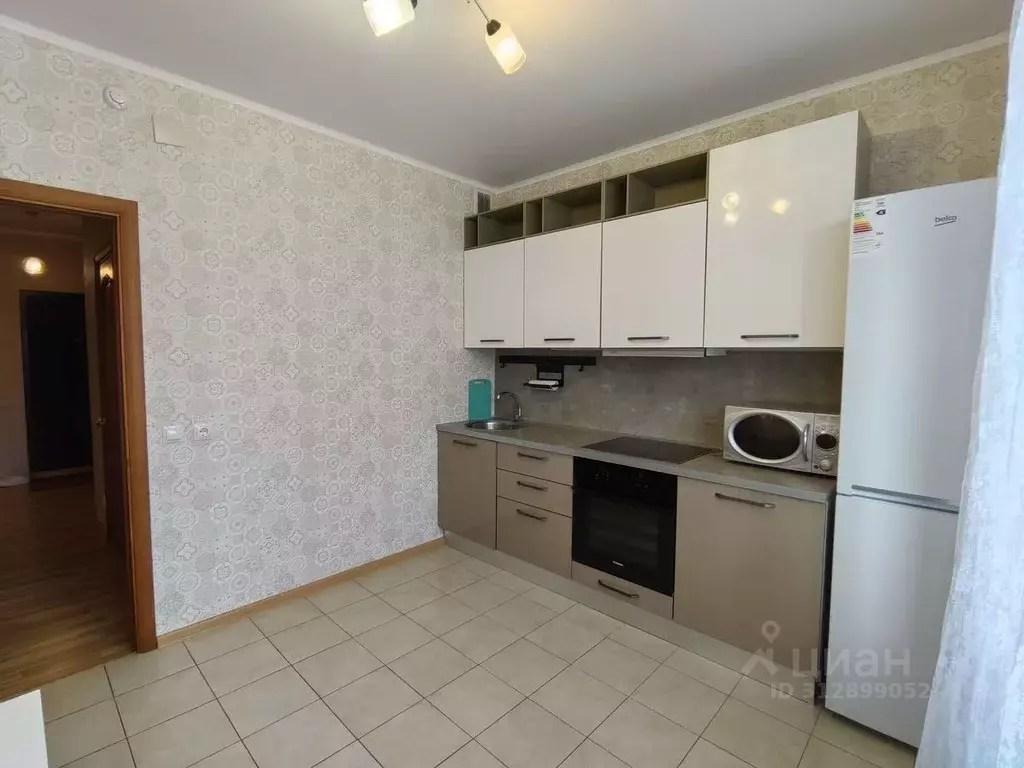 2-к кв. Белгородская область, Старый Оскол Степной мкр, 31 (65.0 м) - Фото 1