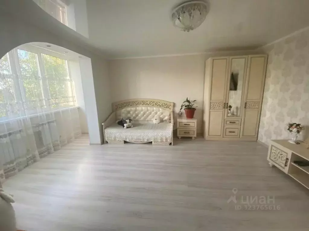 2-к кв. Ямало-Ненецкий АО, Салехард Ямальская ул., 24 (60.6 м) - Фото 1