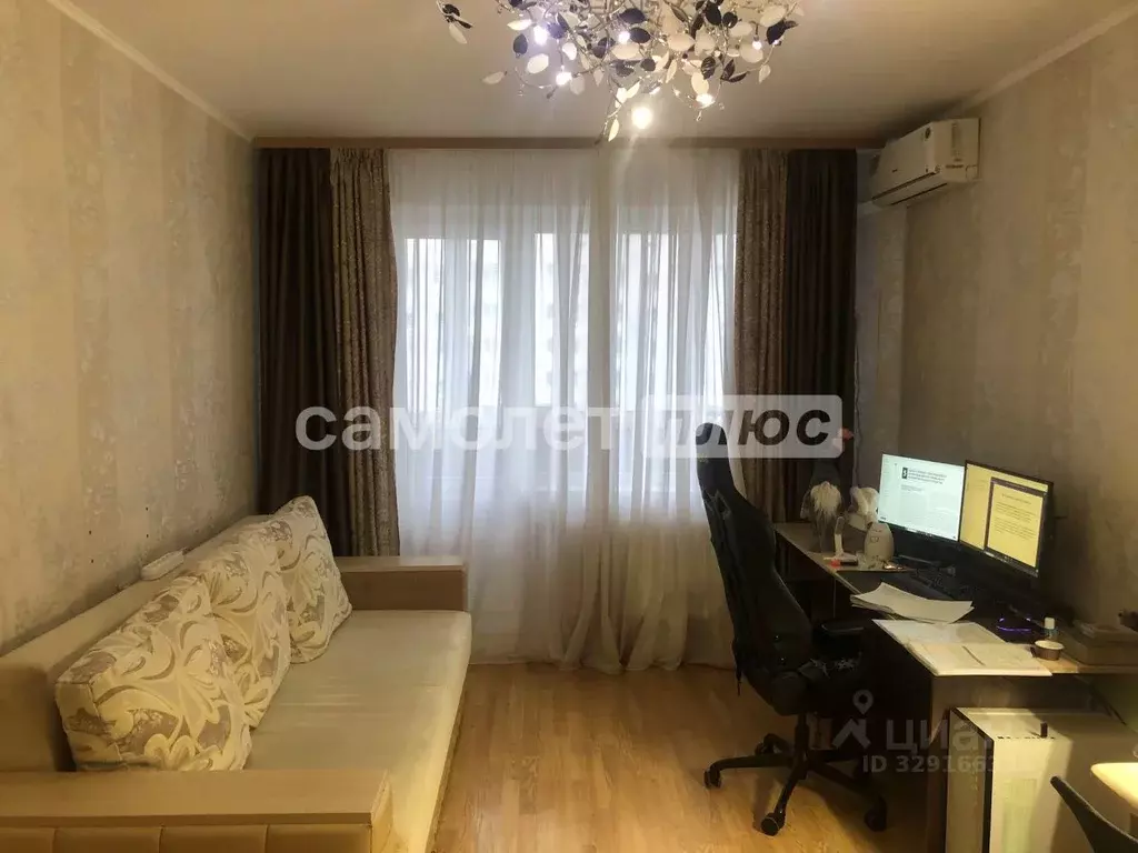2-к кв. Белгородская область, Белгород ул. Есенина, 54 (50.5 м) - Фото 1
