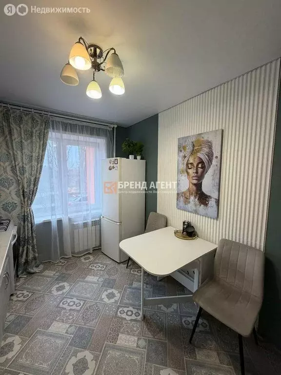 2-комнатная квартира: Строитель, улица 5 Августа, 1 (51 м) - Фото 1