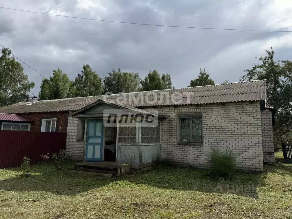 Дом в Брянская область, Карачевский район, Вельяминовское с/пос, с. ... - Фото 2