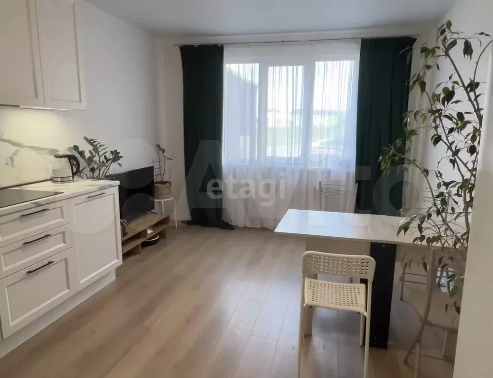 3-к. квартира, 82,1 м, 1/10 эт. - Фото 1