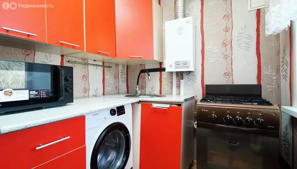 3-комнатная квартира: Казань, улица Химиков, 51 (49.8 м) - Фото 2