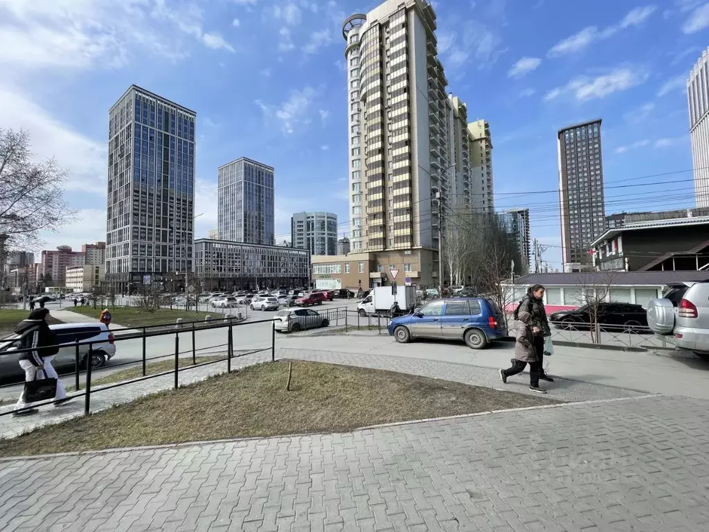 Торговая площадь в Новосибирская область, Новосибирск ул. Кирова, 27 ... - Фото 1