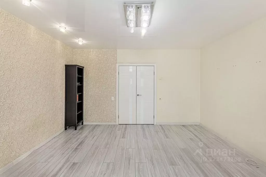 2-к кв. Челябинская область, Челябинск ул. Ворошилова, 8 (57.5 м) - Фото 2