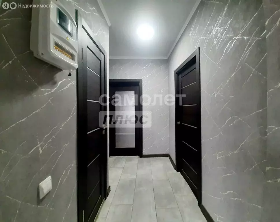 3-комнатная квартира: Туапсе, площадь Ильича, 4 (50.2 м) - Фото 2