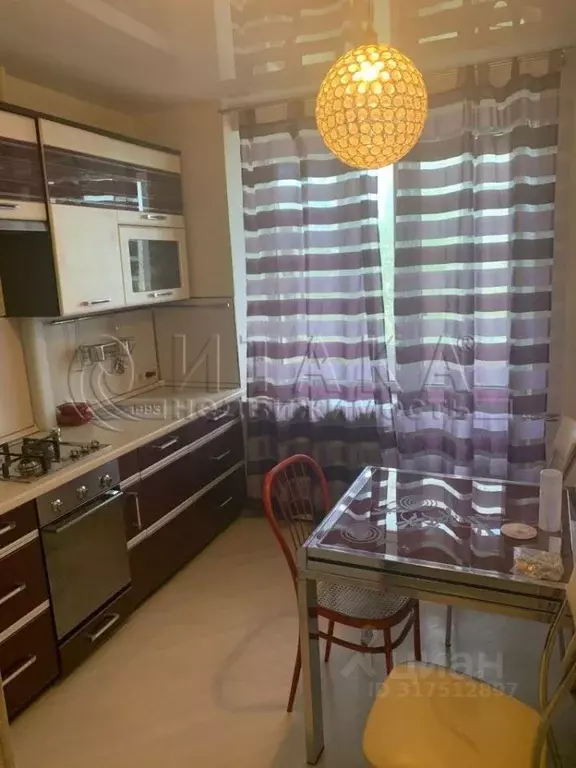 3-к кв. Санкт-Петербург ул. Орджоникидзе, 57 (84.0 м) - Фото 0