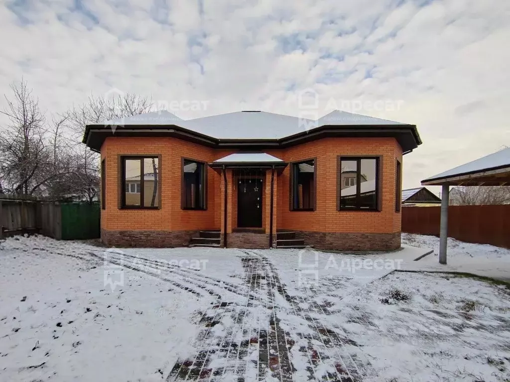 Дом в Волгоградская область, Волгоград Днепровская ул. (141 м) - Фото 1