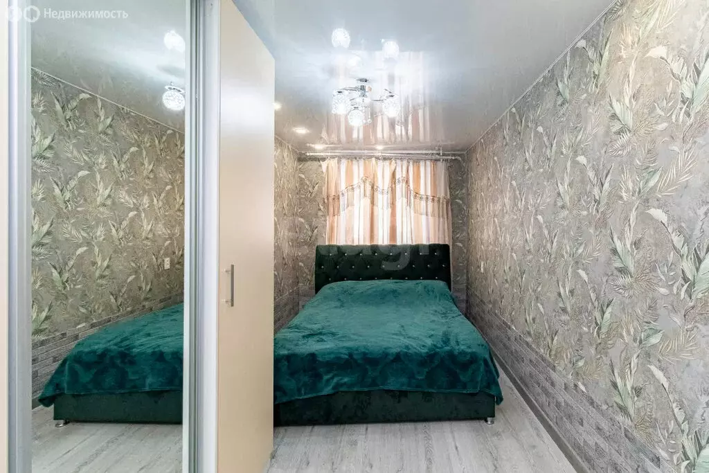 2-комнатная квартира: Тюмень, улица Котовского, 10 (50 м) - Фото 1
