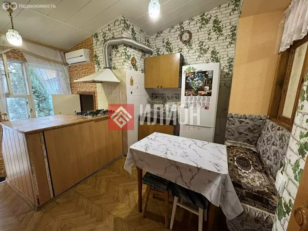 1-комнатная квартира: посёлок городского типа Новый Свет, улица Льва ... - Фото 0