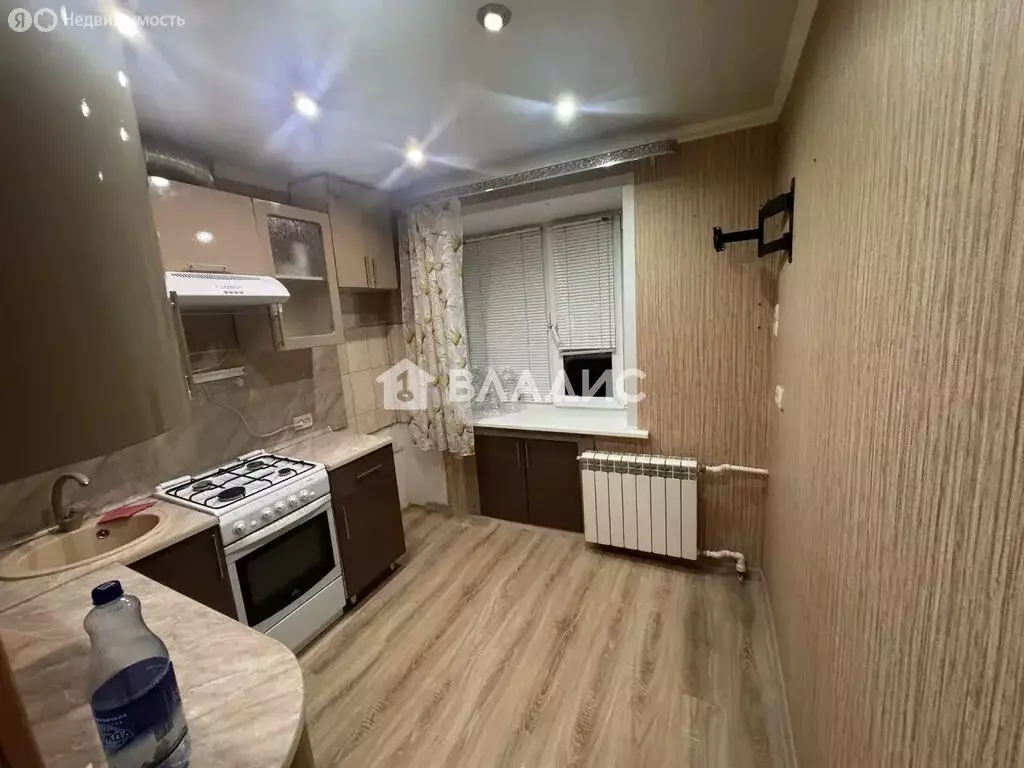 3-комнатная квартира: Кузнецк, улица Островского, 1 (42.6 м) - Фото 2