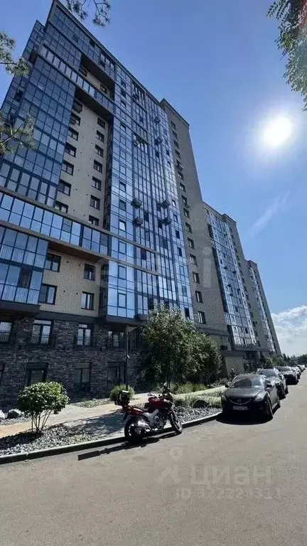 3-к кв. Красноярский край, Красноярск ул. Авиаторов, 4Е (76.8 м) - Фото 1