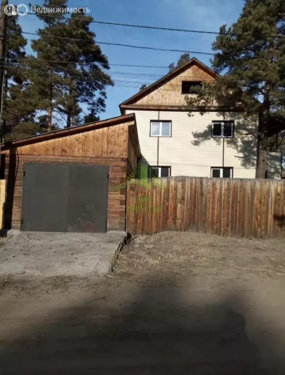 Дом в село Нижняя Иволга, Народная улица (208 м) - Фото 1