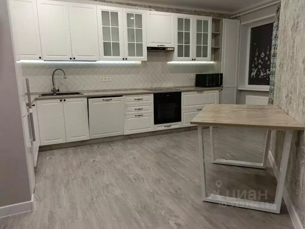 3-к кв. Саратовская область, Саратов Лунная ул., 30 (80.8 м) - Фото 0