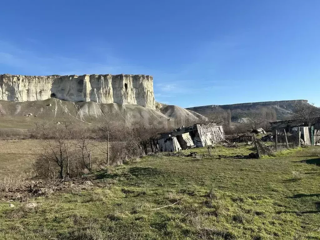 Участок в Крым, Белогорский район, Вишенское с/пос, с. Белая Скала ул. ... - Фото 1