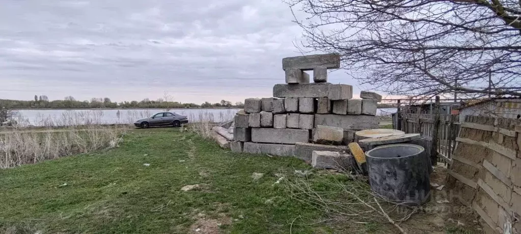 Участок в Астраханская область, Красноярский муниципальный округ, с. ... - Фото 1