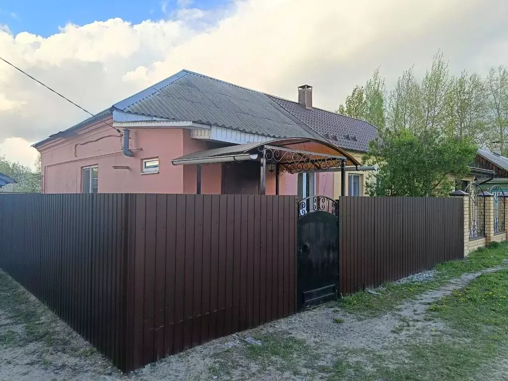 Дом в Брянская область, Брянский район, Свенское с/пос, пос. Свень ул. ... - Фото 1