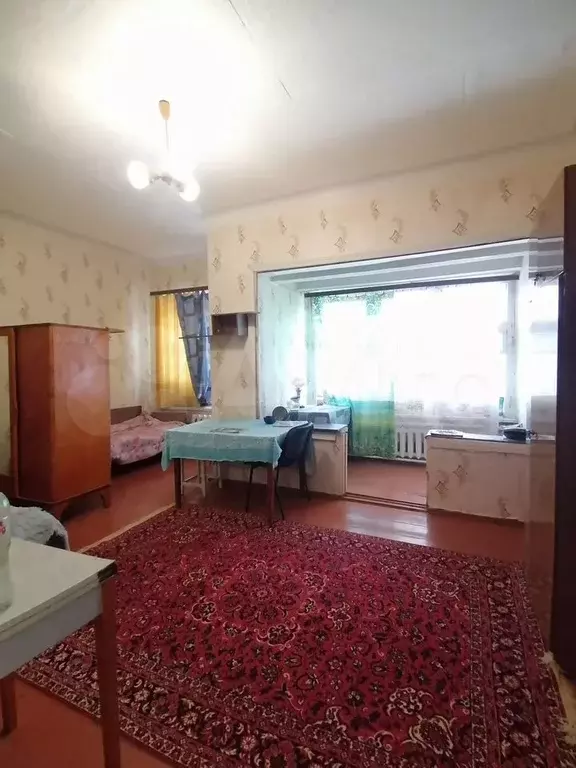 Комната 25 м в 3-к., 2/2 эт. - Фото 0