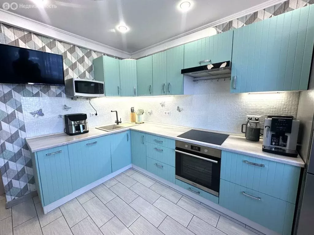 3-комнатная квартира: Оренбург, улица Геннадия Донковцева, 15 (80 м) - Фото 0