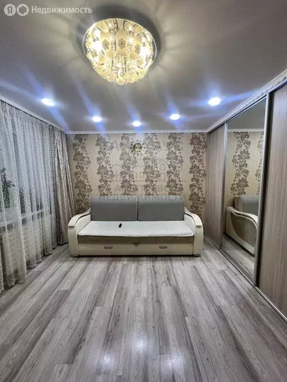 3-комнатная квартира: Нефтекамск, Социалистическая улица, 60 (64.5 м) - Фото 1