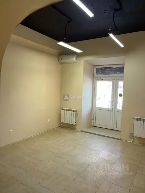 Помещение свободного назначения в Тюменская область, Тюмень ул. ... - Фото 1