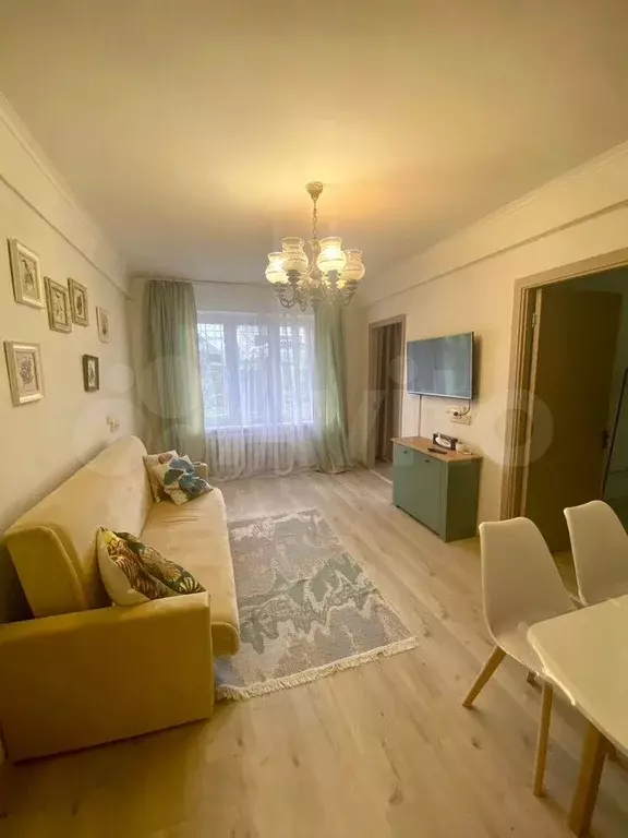 4-к. квартира, 58 м, 1/5 эт. - Фото 1