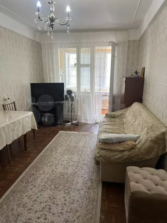 1-к. квартира, 40 м, 4/9 эт. - Фото 0