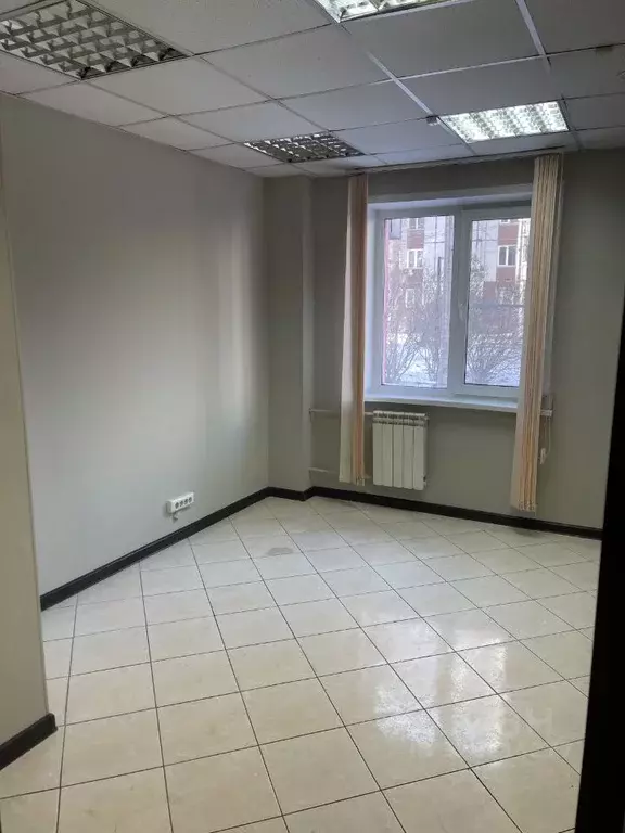 Офис в Красноярский край, Красноярск Взлетка мкр, ул. Батурина, 5 (12 ... - Фото 2